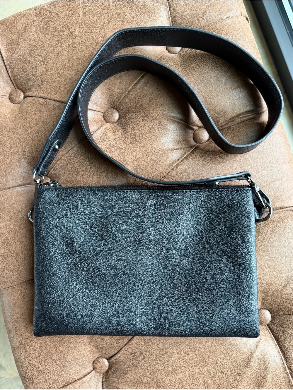 Jen & Co Classic Black Leather Shoulder Bag